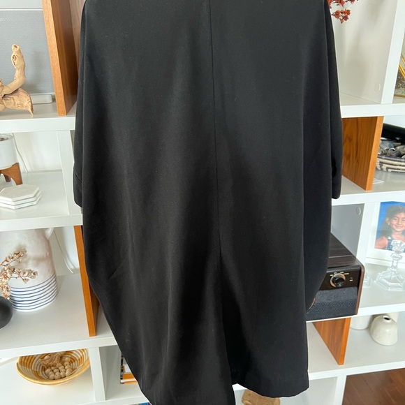 Aritzia Babaton black tunic blouse in size XS - Picture 4 of 6